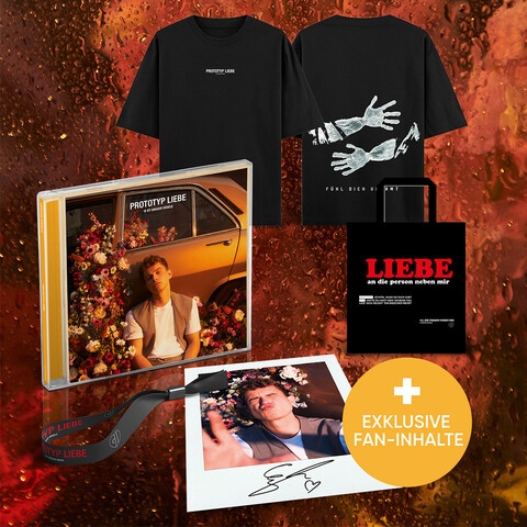 Prototyp Liebe by Gregor Hägele - CD + T-Shirt + Album Release Konzert & Event + Beutel + Handsignierte Polaroid Card + Exklusiver digitaler Content - shop now at Digster store